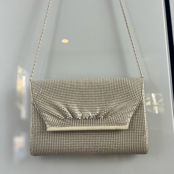 Vintage Jane Shilton Cream Colored Mesh Purse With Chain & Gold Accent - Picture 12 of 12